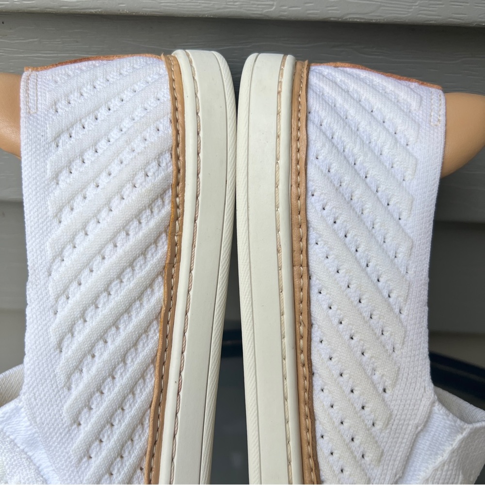 UGG White and Tan Flats - Picture 9 of 16
